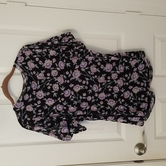 NWT Lane Bryant floral mesh ruched center tee - Picture 4 of 9